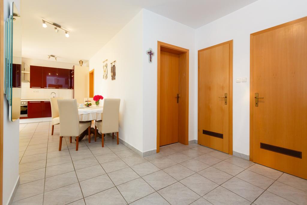 Apartman Snjezana Malinska Dış mekan fotoğraf