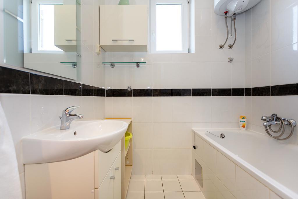 Apartman Snjezana Malinska Dış mekan fotoğraf